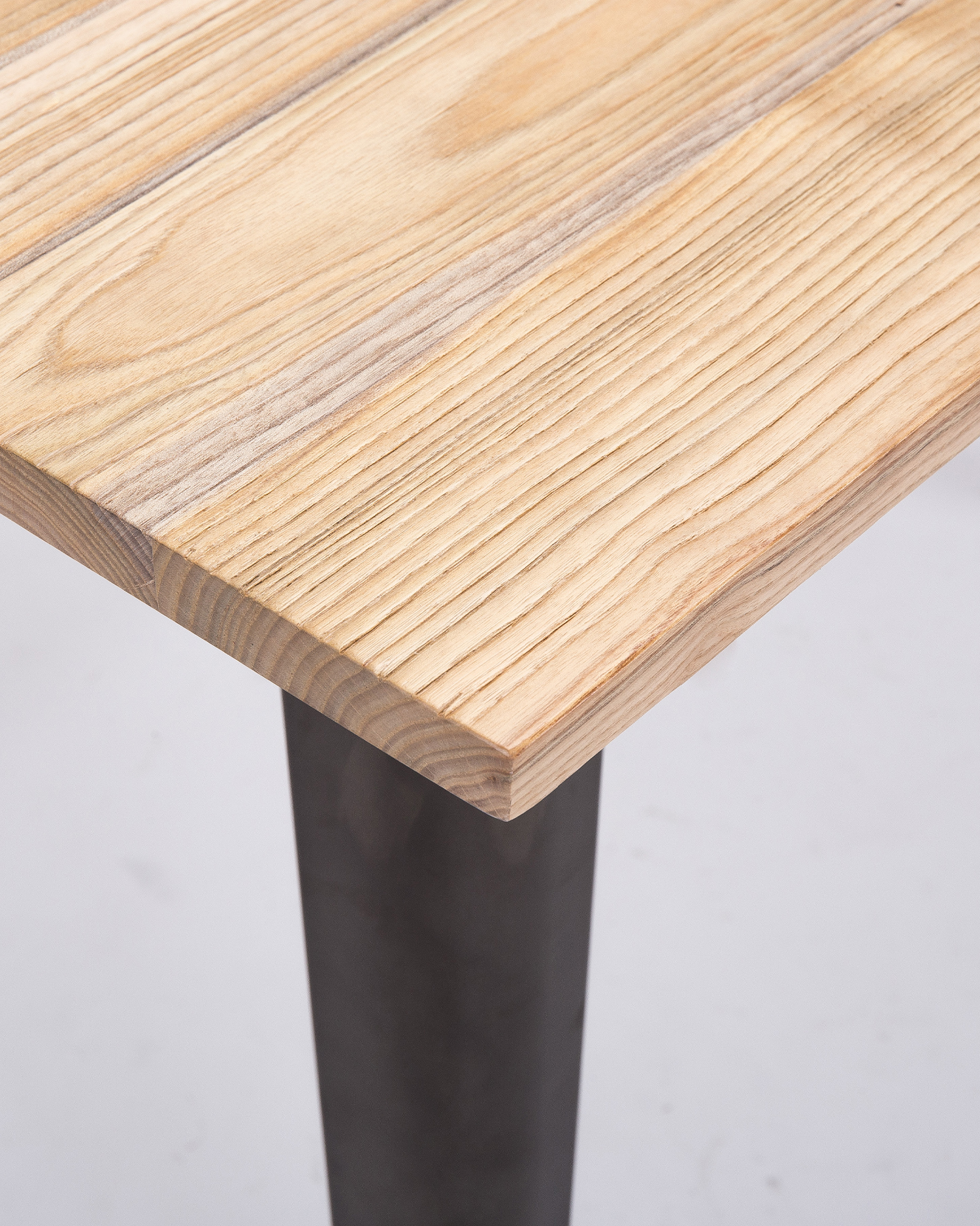 میز تفریحی چوبی Elm Color میز تفریحی چوبی Elm Color
