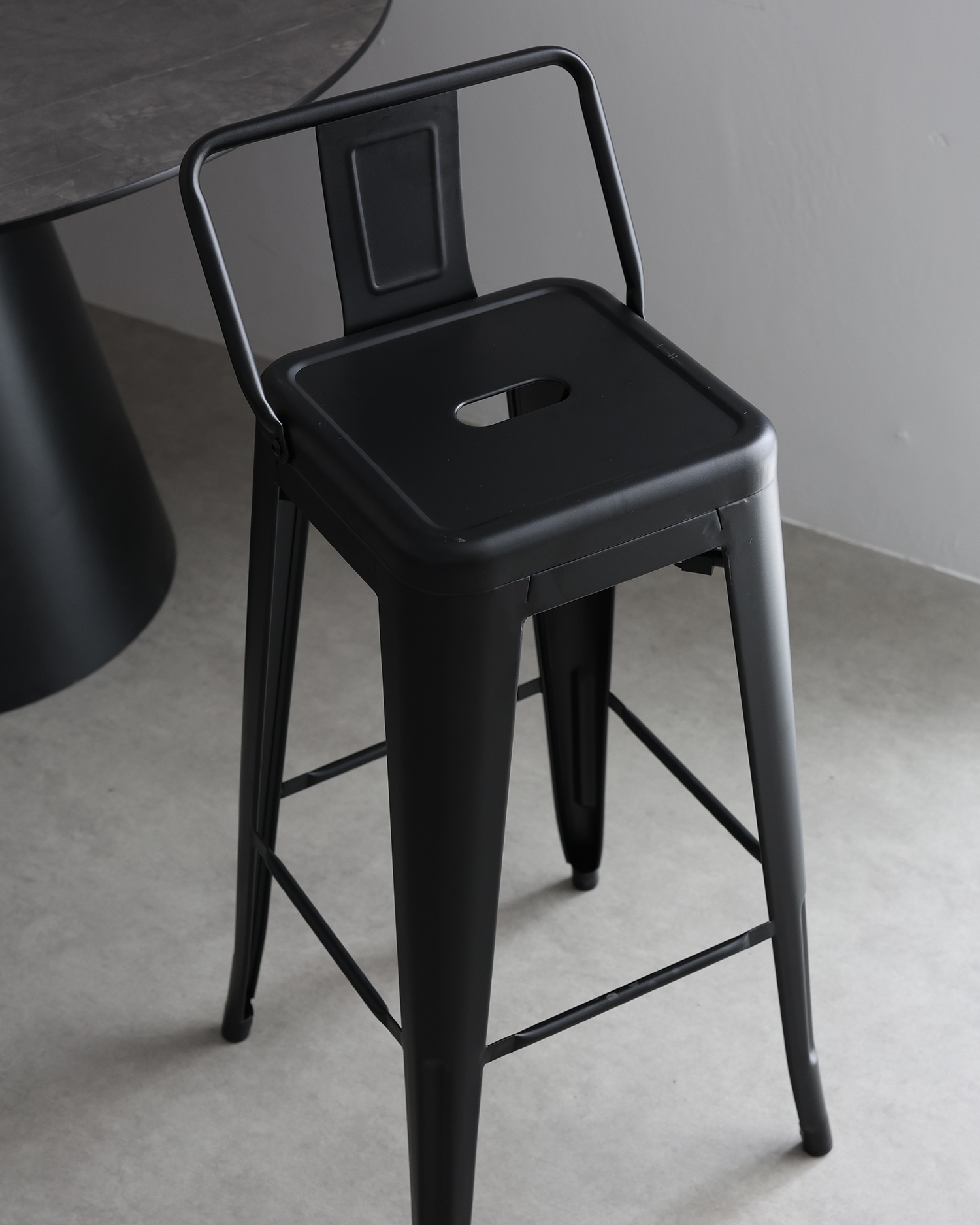 صندلی های طراحی آهن پرنعمت صندلی های طراحی آهن پرنعمت